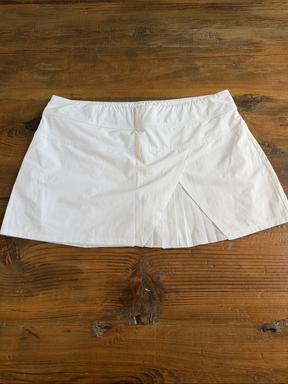 ATHLETA White Athletic Skirt